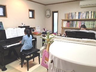 2台ピアノAM.jpeg